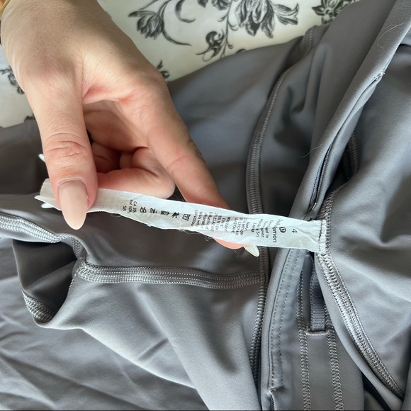 LULULEMON women tight limited edition size 4 - Picture 9 of 10